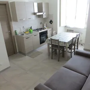 https://san-pietro-house.it-romehotels.com